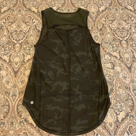 Mint Lululemon Sculpt Tank Incognito Camo Women’s Sz 6-8 Worn 2x - Picture 8 of 13